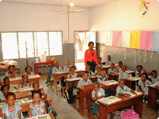Traditionelles Klassenzimmer mit Schülern